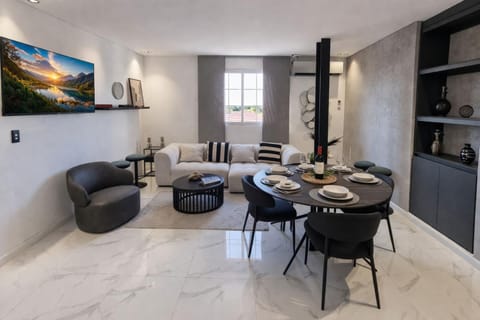 Living room, Dining area