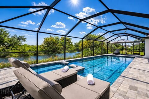 View (from property/room), Balcony/Terrace, Pool view, Swimming pool, sunbed