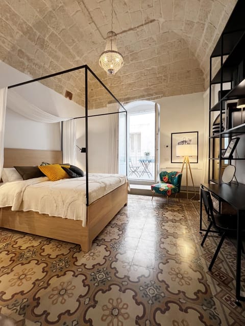 Bed, Day, Balcony/Terrace, Photo of the whole room, Bedroom