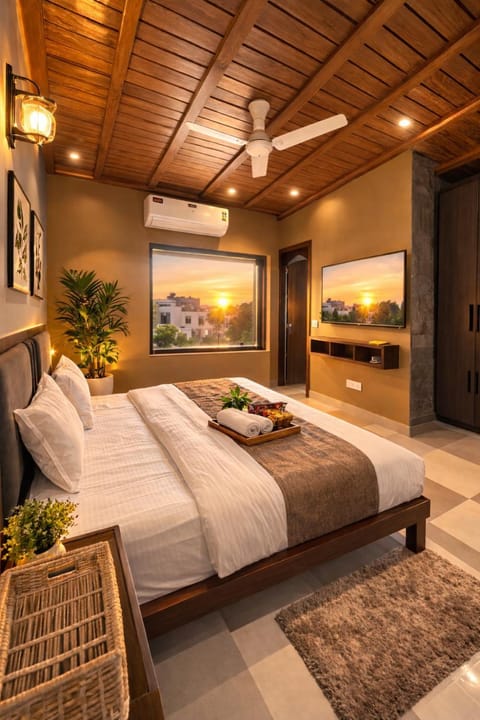 Bed, Photo of the whole room, Bedroom