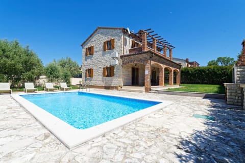 Property building, Pool view, Swimming pool