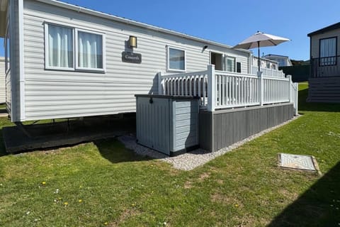 Property building, Spring, Day