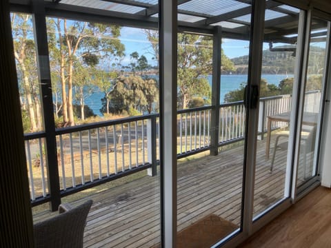 Sommers Bay Beach House House in Eaglehawk Neck