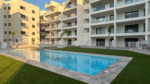 Property building, Day, Garden view, Pool view, Swimming pool