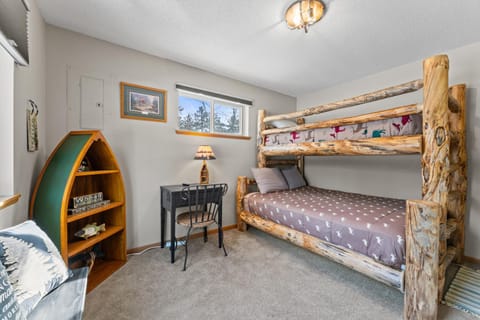 TV and multimedia, Bedroom, Pets, bunk bed, heating, internet, pet friendly, air conditioner