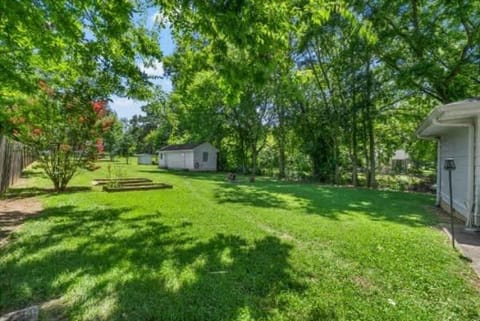 Spacious 3BR Home Near Downtown Hopkinsville House in Hopkinsville
