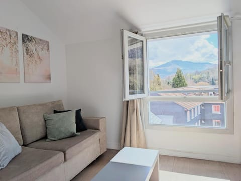 Natural landscape, View (from property/room), Living room, Mountain view