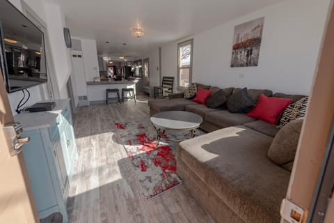 Dog Friendly Heart of the Rockies River Getaway! House in Salida