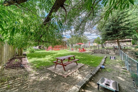 Dog Friendly Heart of the Rockies River Getaway! House in Salida