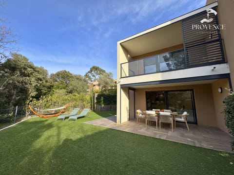 Garden, Garden view
