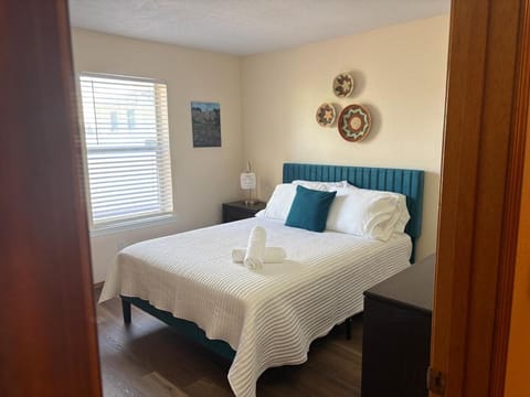 Desert Charm Retreat with Pool Table in NE Heights House in Albuquerque