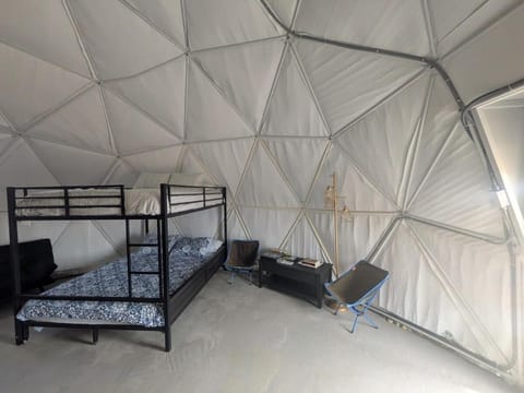 Big Bend Off-Grid Dome - AC, Bath, WiFi House in Big Bend National Park