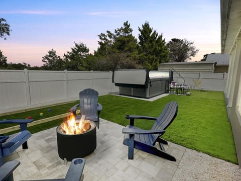 Marlin - 3 Min To Beach - Swim Spa - Fire Pit - Games House in Sunnyside