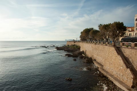 View (from property/room), Sea view, Street view