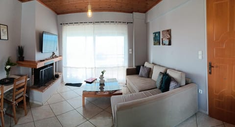 STUDIO WITH SEA VIEW - KYPARISSIA beach Apartment in Messenia