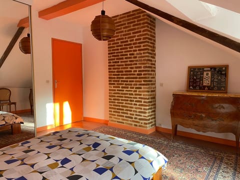 Bed, Photo of the whole room
