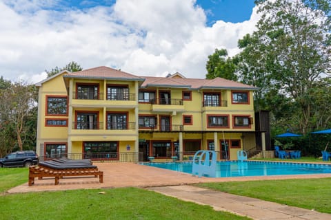 Property building, Swimming pool