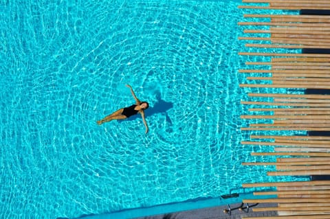 Swimming pool, Swimming pool