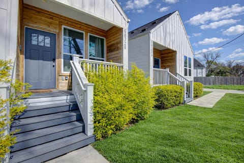 Property building, Balcony/Terrace