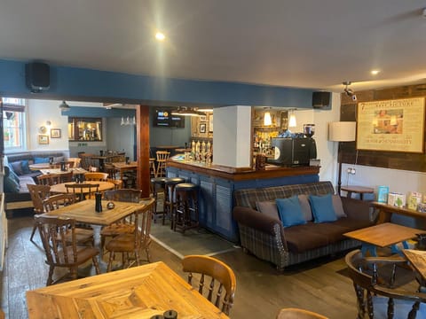 Restaurant/places to eat, Lounge or bar