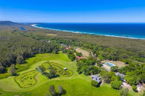 Nearby landmark, Natural landscape, Bird's eye view, Golfcourse, Minigolf, Beach, Pool view, Swimming pool