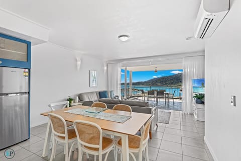 Living room, Seating area, Dining area, Sea view