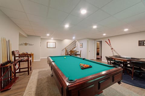 Alpine Ridge - Secluded Golf Course Retreat House in Helen