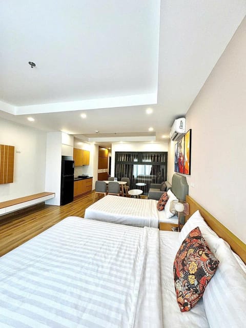 Bed, Kitchen or kitchenette, Photo of the whole room, Bedroom