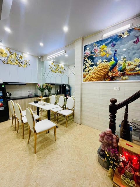Kitchen or kitchenette, Seating area, Dining area, Internal: Not applicable to any particular room