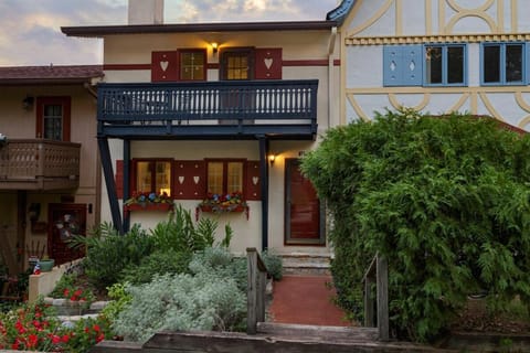 Das Heart of Helen Haus - Bavarian-Style Townhouse House in Helen