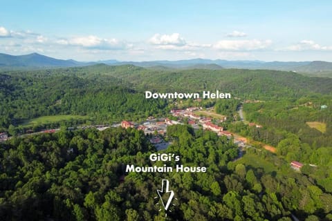 GiGi s Mountain House Tranquil inHelen GA House in Helen