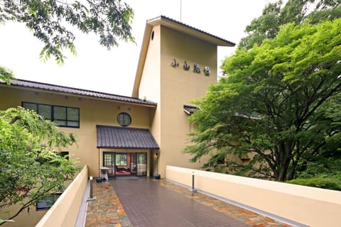 Property building, Day
