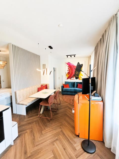 Living room, Photo of the whole room, Seating area, Dining area