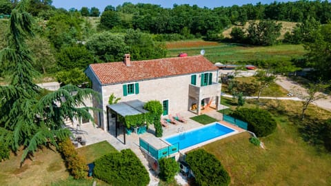 Property building, Natural landscape, Garden