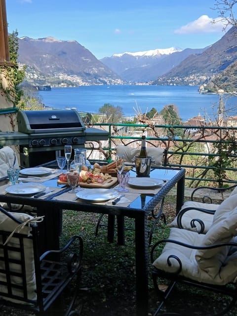 Patio, Day, Living room, Dining area, Lake view