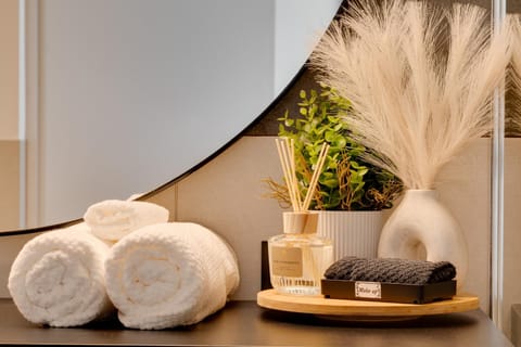 Toilet, Bathroom, towels