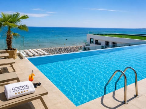 Beach, Swimming pool