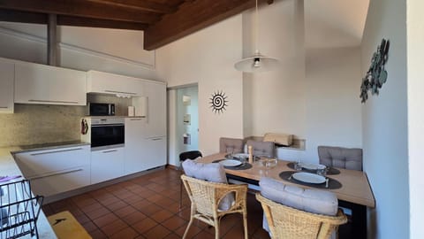 Kitchen or kitchenette, Dining area, kitchen, air conditioner