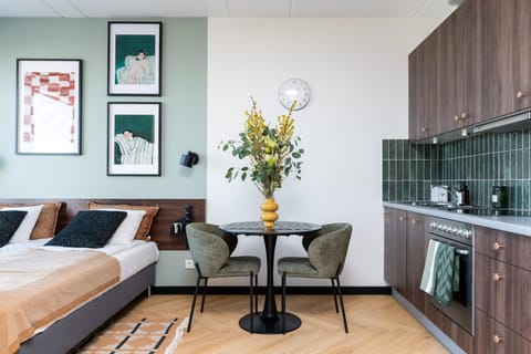 Bed, Living room, Photo of the whole room, Seating area, Bedroom
