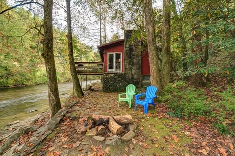 River Haus - Riverfront cabin on the Chattahoochee Cabin in Helen