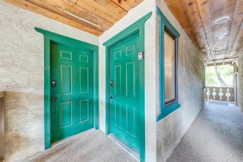 Rivers Song Condo House in Helen