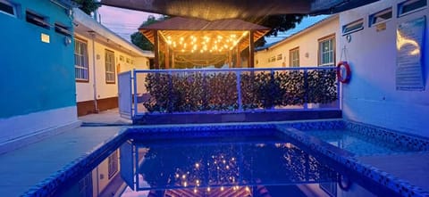 Dining area, Pool view