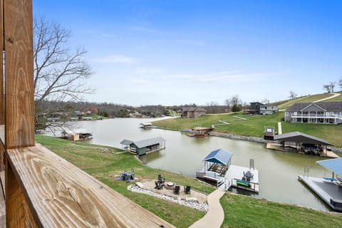 Lakefront Home on Williamstown Lake Near Ark House in Williamstown