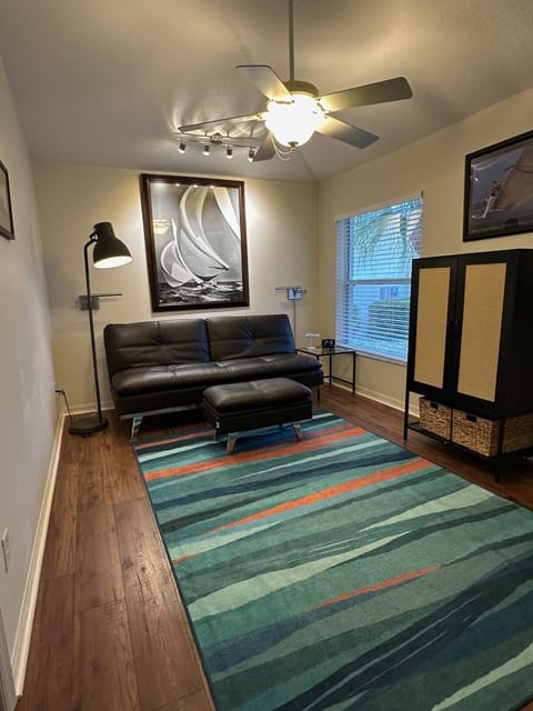 The Palms Luxurious giant pool golf water Villa in The Villages