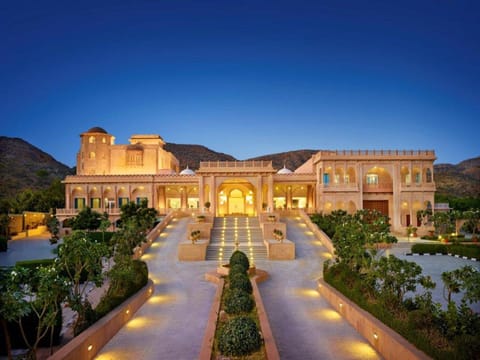 Property building, Facade/entrance, Bird's eye view