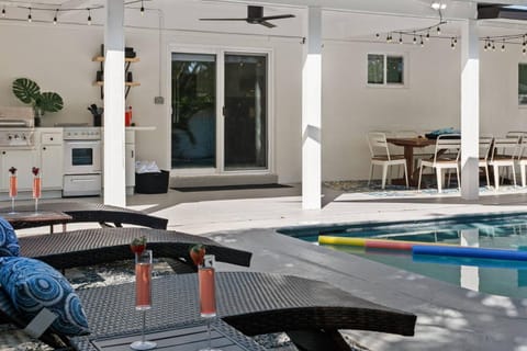 Casa Marbella House in Oakland Park