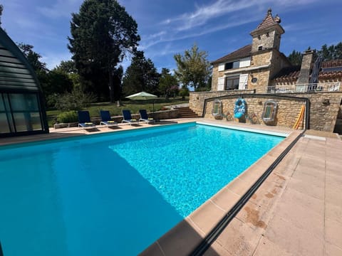 Property building, Swimming pool, Swimming pool