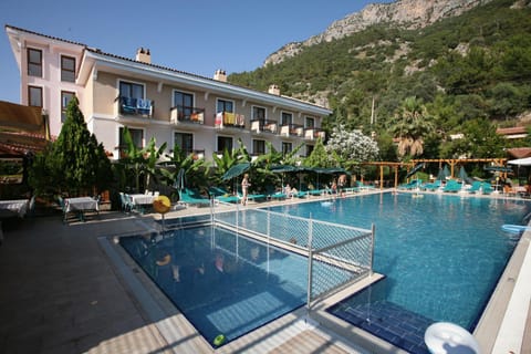 Facade/entrance, Swimming pool