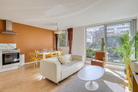 TV and multimedia, Kitchen or kitchenette, Seating area, Dining area