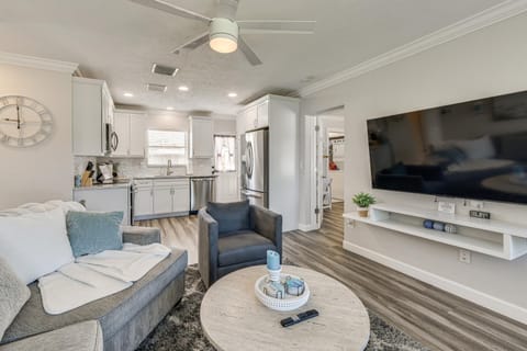 5 Mi to Riverwalk Bradenton Family Home with Yard House in Bayshore Gardens